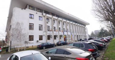 Stire din Politică-Administrație : Vești bune de la Primăria Constanța. Școlarii și preșcolarii primesc ghiozdane gratuite