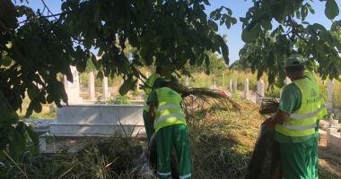 GALERIE FOTO. Primăria Constanța face curățenie în cimitirele musulmane din oraș - 4