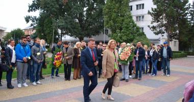 Primăria Medgidia a adus un omagiu marelui artist Dan Spătaru - 2