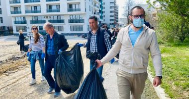 Primăria Năvodari a dat startul curăţeniei de primăvară - 2