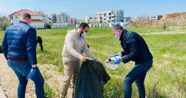 Primăria Năvodari a dat startul curăţeniei de primăvară - 3