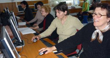 Stire din Politică-Administrație : Primăria organizează cursuri de formare profesională  pentru femeile din Năvodari