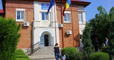 Stire din Politică-Administrație : Când are loc, luna aceasta, audiența generală de la Primăria Ovidiu