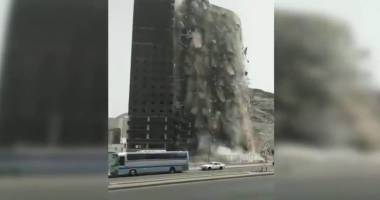 VIDEO / O clădire s-a prăbușit din senin la Mecca