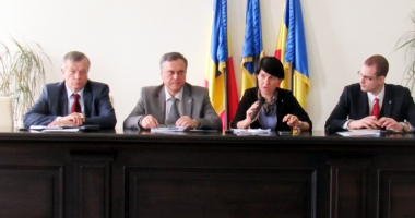 Stire din Politică-Administrație : Primarii din județ s-au plâns ministrului Violeta Alexandru de problemele cu care se confruntă