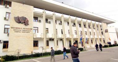 Stire din Politică-Administrație : Primarii din județ, convocați la Prefectură pe tema tichetelor pentru grădiniță