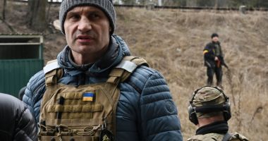 Stire din Actualitate : Primarul Kievului, îngrijorat că Putin ar putea folosi o armă nucleară tactică