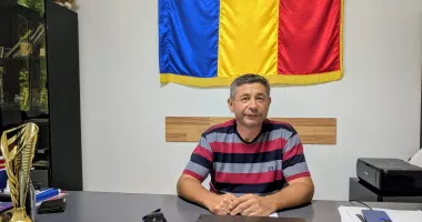 Stire din Politică-Administrație : La trei luni de la inundații, Primăria Siliștea ajută două familii să treacă peste iarnă