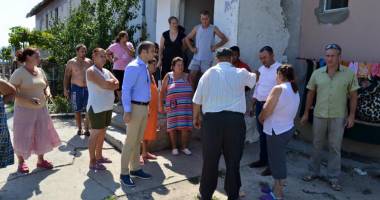 Stire din Politică-Administrație : Primarul Cristian Radu, față în față cu locuitorii din Mangalia