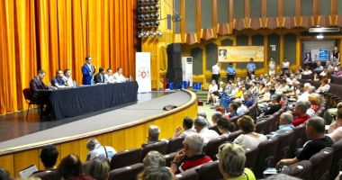 Stire din Politică-Administrație : Edilul Decebal Făgădău, întâlnire cu administratorii asociațiilor de proprietari