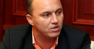 Stire din Politică-Administrație : Primarul Mugurel Mitrana i-a luat locul lui Adrian Stan la conducerea LAL