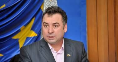 Stire din Politică-Administrație : Primarul Nicolae Matei: "Voi candida independent!"