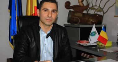 Stire din Politică-Administrație : "Sâmbătă, se va ține o slujbă în memoria victimelor din Clubul Colectiv"