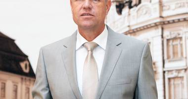 Stire din Politică-Administrație : Prima rundă de consultări cu Iohannis, la final. Președintele a promis că o să iasă în stradă