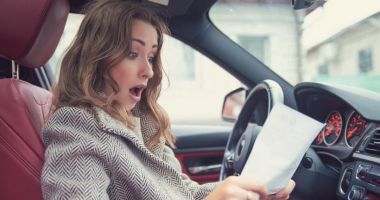Stire din Economie : Primele scumpiri la asigurarea RCA, după eliminarea plafonării. Diferențele de preț sunt majore