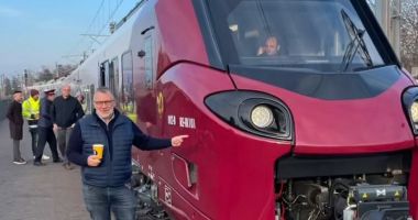 Stire din Social : La sfârșitul acestei luni, va intra în circulație primul tren electric pe ruta București - Brașov