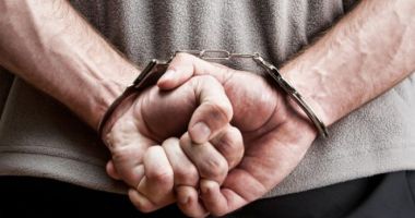Stire din Actualitate : Un olandez de 77 de ani, reținut de polițiștii români, după ce și-ar fi violat nepotul de cinci ani