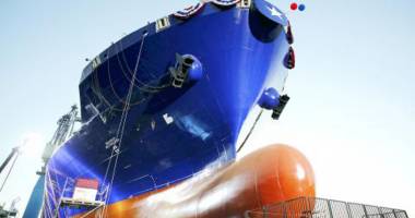Stire din Economie : Primul portcontainer din lume propulsat cu LNG