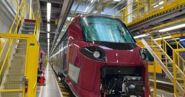 Primul tren nou Alstom va intra în circulație luna viitoare. Când va opri și la Constanța
