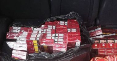 Stire din Eveniment : Prins cu mii de pachete de țigări netimbrate, în portbagaj