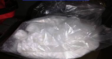 GALERIE FOTO / Prins de polițiști în timp ce vindea droguri - 2