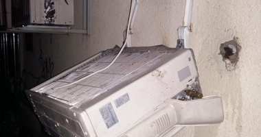 Prinși de jandarmi în timp ce încercau  să fure aparate de aer condiționat