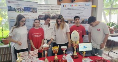"Alege-ți drumul corect!" pentru alți patru ani! Sute de absolvenți de gimnaziu își caută liceul - 5