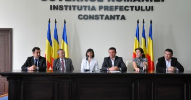 Stire din Cultură-Educație : Peste 1.000 de persoane, la deschiderea Festivalului Internațional Turco-Tătar
