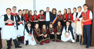Stire din Politică-Administrație : Comuna Mihail Kogălniceanu, în sărbătoare.  Olimpicii și sportivii, răsplătiți pentru premiile obținute