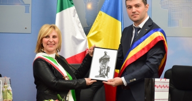 Stire din Politică-Administrație : Primarul George Scupra: "Această înfrățire apare ca un gest firesc pentru că avem multe lucruri în comun"
