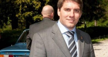 Stire din Monden : Prima ieșire mondenă a Prințului Nicolae!  Își ia rolul de moștenitor în serios