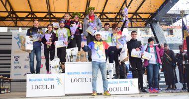 Stire din Sport : Uniți sub tricolor, la Maratonul Nisipului 2018. Românii și moldovenii și-au împărțit premiile