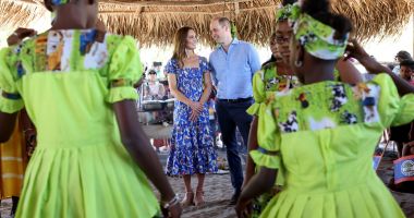 Stire din Actualitate : Prinţul William şi soţia lui au dansat alături de locuitorii unui sat din Belize