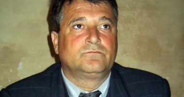 Stire din Politică-Administrație : Peremiștii din Constanța pleacă la Dan Diaconescu