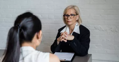 Stire din Actualitate : De la șomaj la job: zeci de mii de români integrați pe piața muncii în 2025