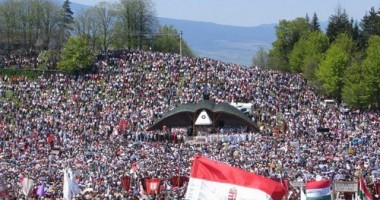 Stire din Cultură-Educație : Președintele și vicepremierul Ungariei, la pelerinajul religios de la Șumuleu Ciuc