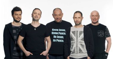 Stire din Diverse : "Proconsul" cântă  la Teatrul de Vară "Jupiter"