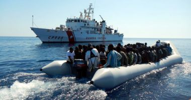 Stire din Actualitate : Procuratura italiană a confiscat o navă spaniolă pentru migranții din Mediterana