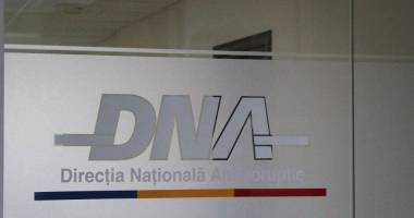 Stire din Eveniment : Procurorul care a primit mită un vițel a fost trimis în judecată