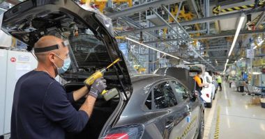Stire din Economie : Producția de mașini a României a crescut cu 8,66% în primul semestru al lui 2024