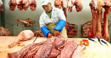 Producția de carne a crescut în martie 2015
