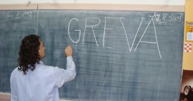 Amenințări de blocare a anului școlar