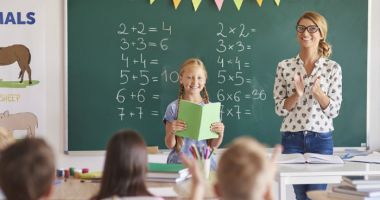 Stire din Cultură-Educație : Anunț important pentru profesori și învățători. În vizor - catedre și salarii