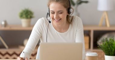 Stire din Cultură-Educație : Profesorii constănțeni, învățați să susțină cursuri online