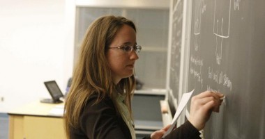 Stire din Cultură-Educație : Debutant cu salariul cel mai mic din UE