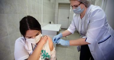Stire din Social : Începe campania de vaccinare drive-through în Constanţa