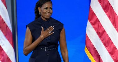 Stire din Actualitate : Fosta primă-doamnă a SUA, Michelle Obama, vine în premieră, în România