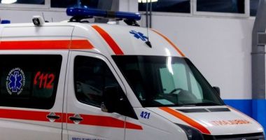 Stire din Eveniment : Profesoară înjunghiată în fața cancelariei. Agresorul, un derbedeu beat