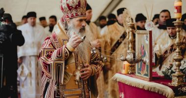 Stire din Cultură-Educație : Cinstirea Sfântului Apostol Andrei în Arhiepiscopia Tomisului