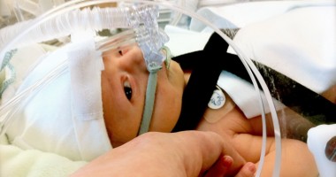 Stire din Sănătate : Program gratuit de recoltare de celule stem pentru copiii care suferă de boli grave